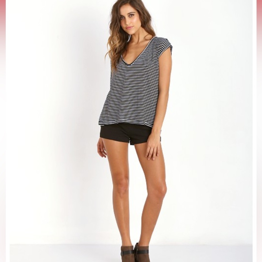 Knot sisters Master Black Short